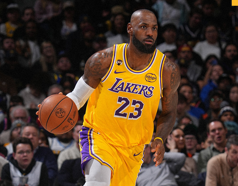 半岛体育-成功逆转！东契奇轰38+13+10，湖人击溃残阵掘金，詹姆斯准三双